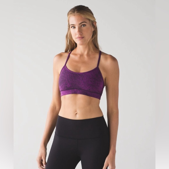 Lululemon flow y bra IV.                                        READ DESCRIPTION - Picture 1 of 5